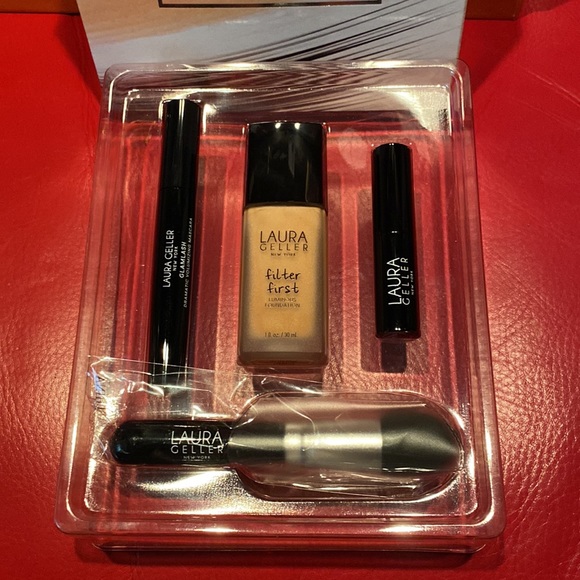 Laura Geller Flawless Fundamentals 4 Piece Collection in Medium NeverUsed